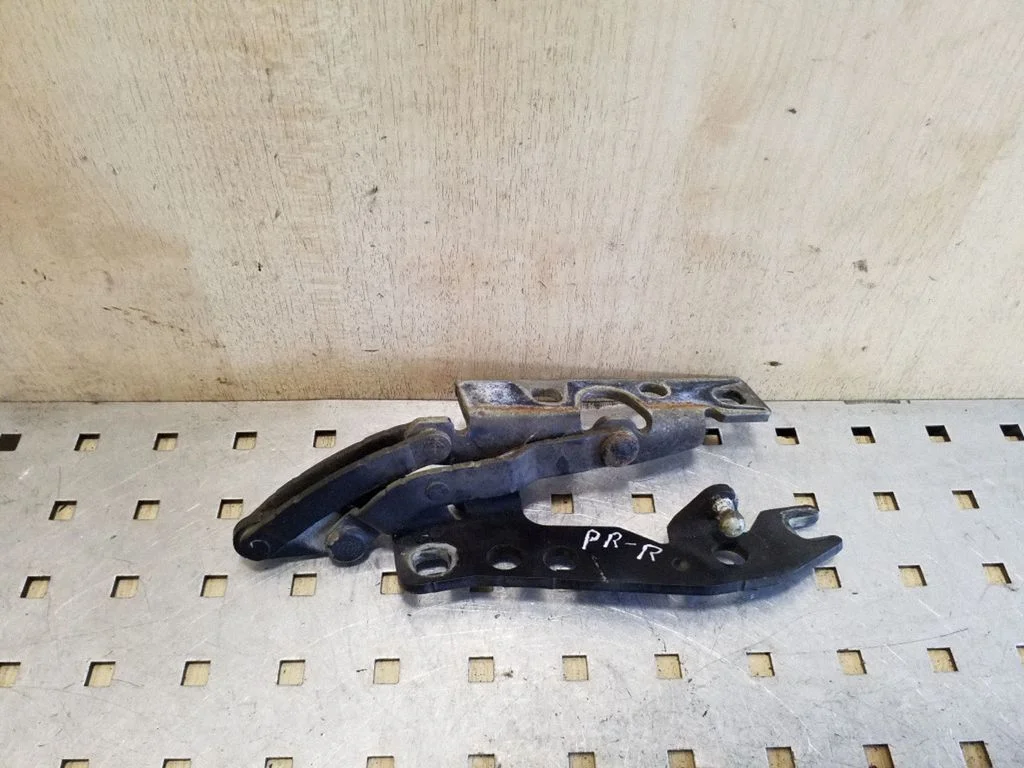 Engine bonnet/hood hinges 41618402174