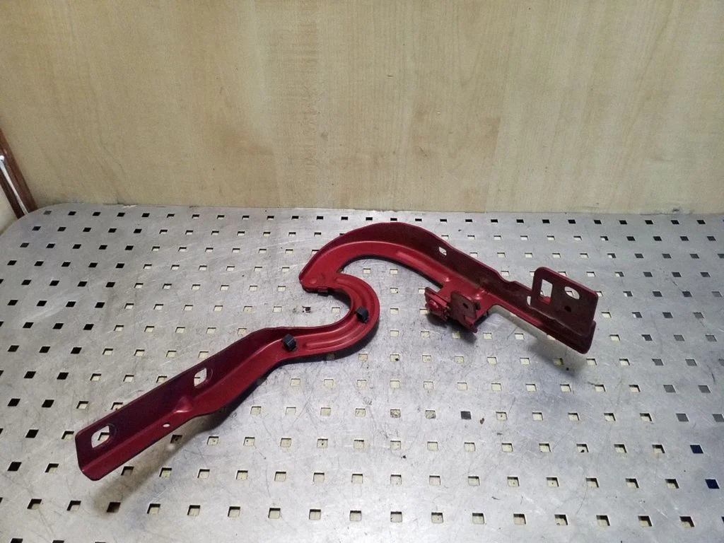 Engine bonnet/hood hinges 9682598980
