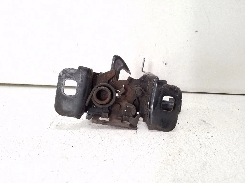 Motora pārsega slēdzene 20937957