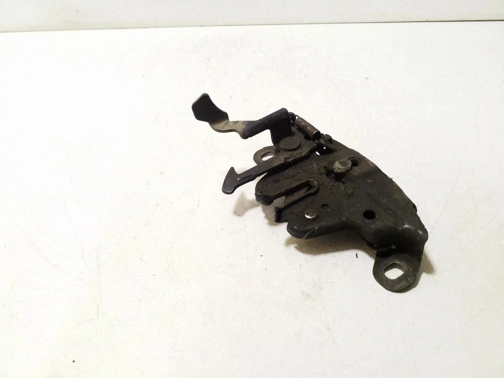 Engine bonnet/hood lock/catch