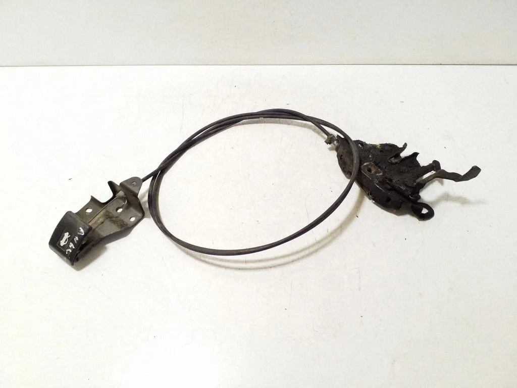 Engine bonnet/hood lock/catch