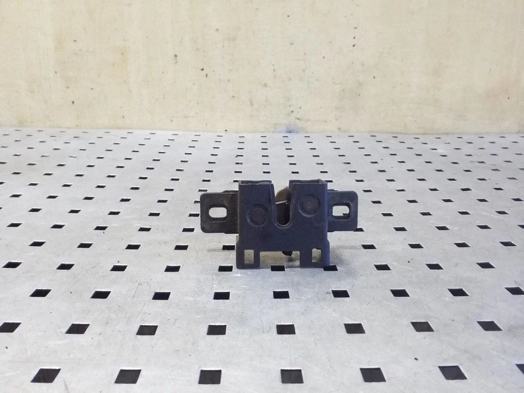 Engine bonnet/hood lock/catch 6H5216700AC