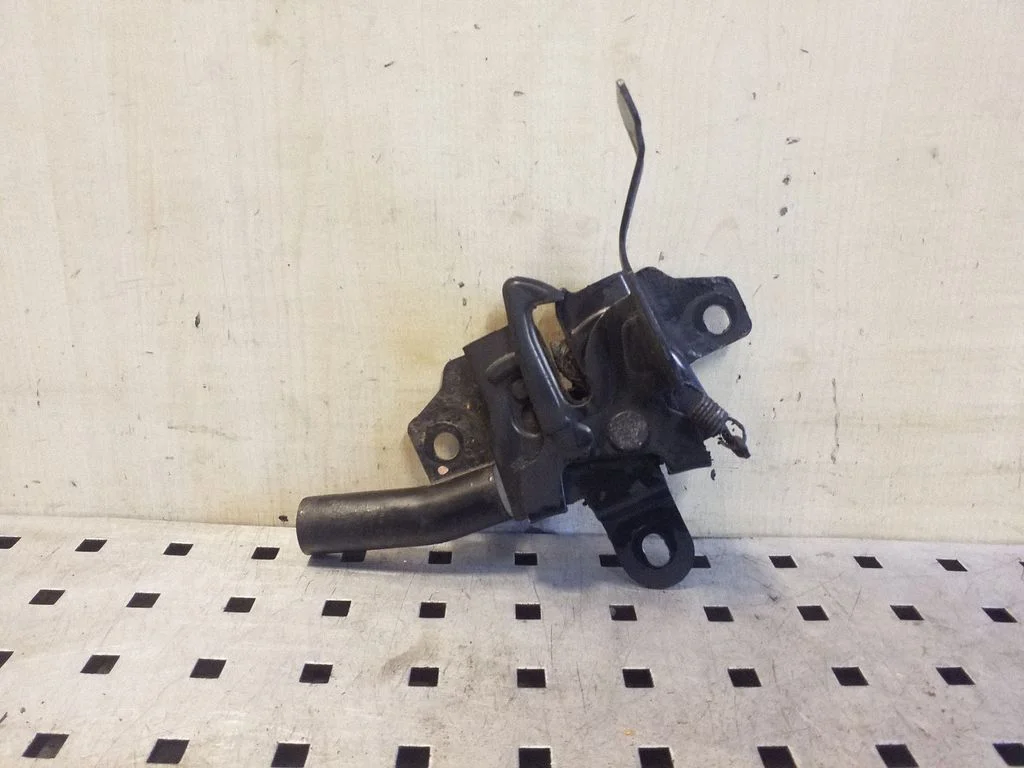 Engine bonnet/hood lock/catch – Subaru Outback (2009-2014)