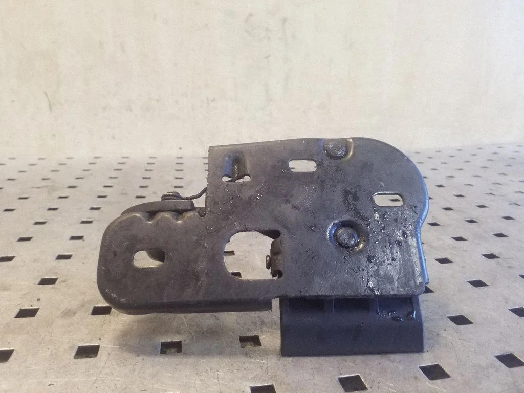 Zamek maski 1T0828480A