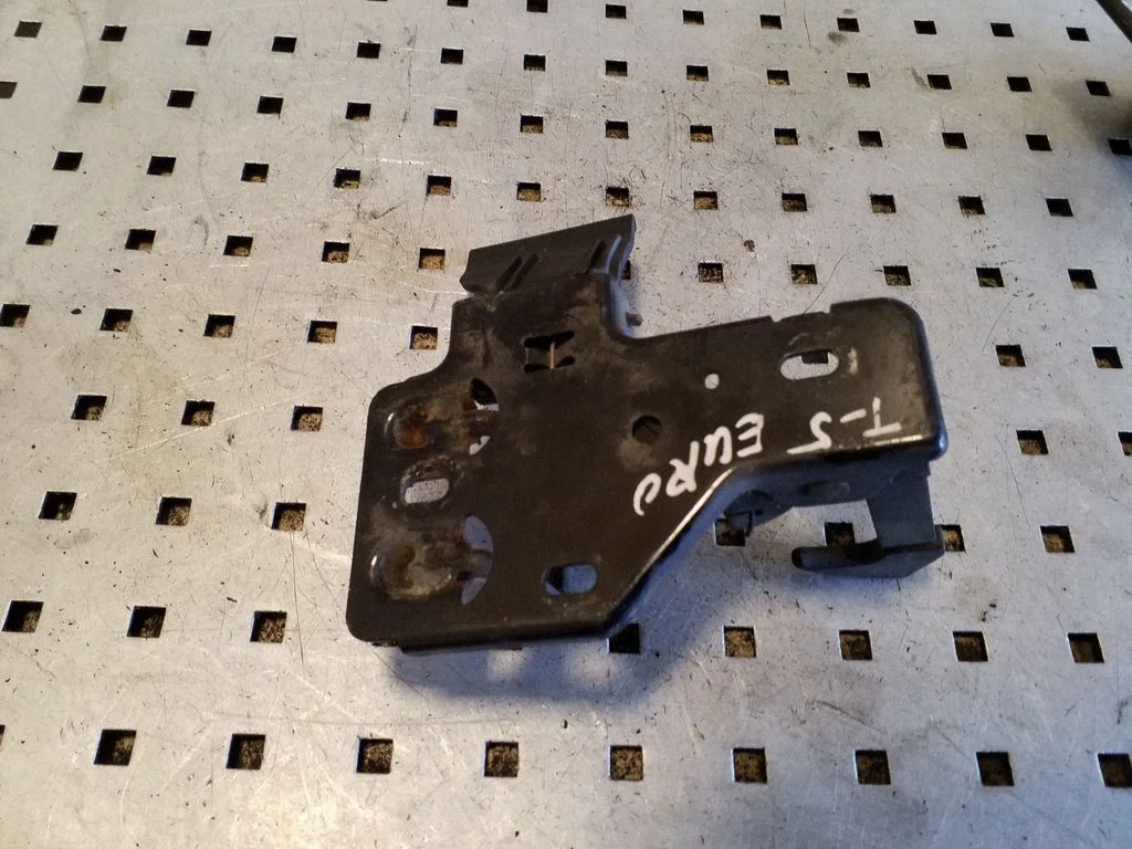 Engine bonnet/hood lock/catch 7H0823480A