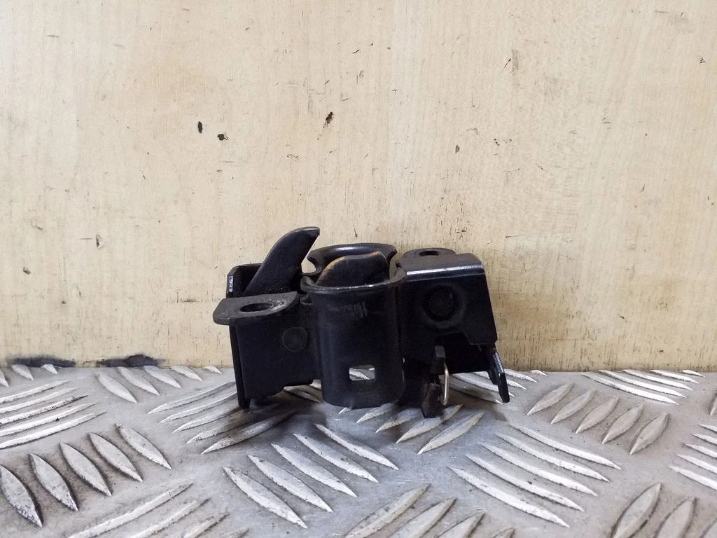Engine bonnet/hood lock/catch – Mercedes-Benz CLS-Class C219 (2003-2011)