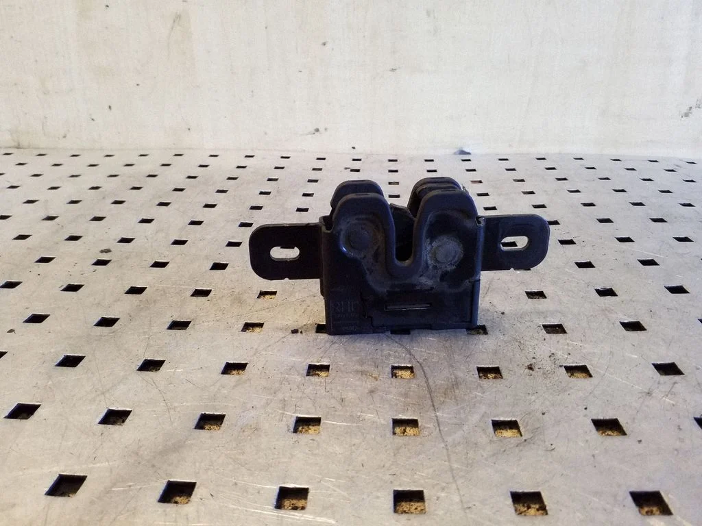 Engine bonnet/hood lock/catch 31298610