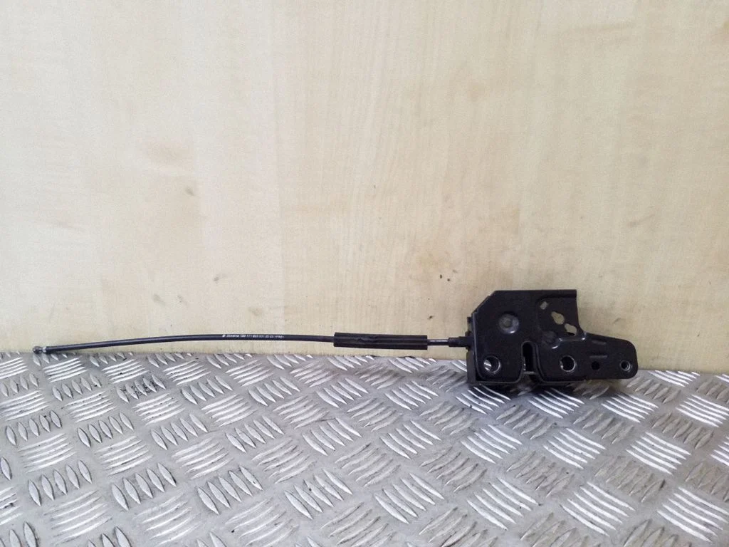 Zamek maski 1T0823509
