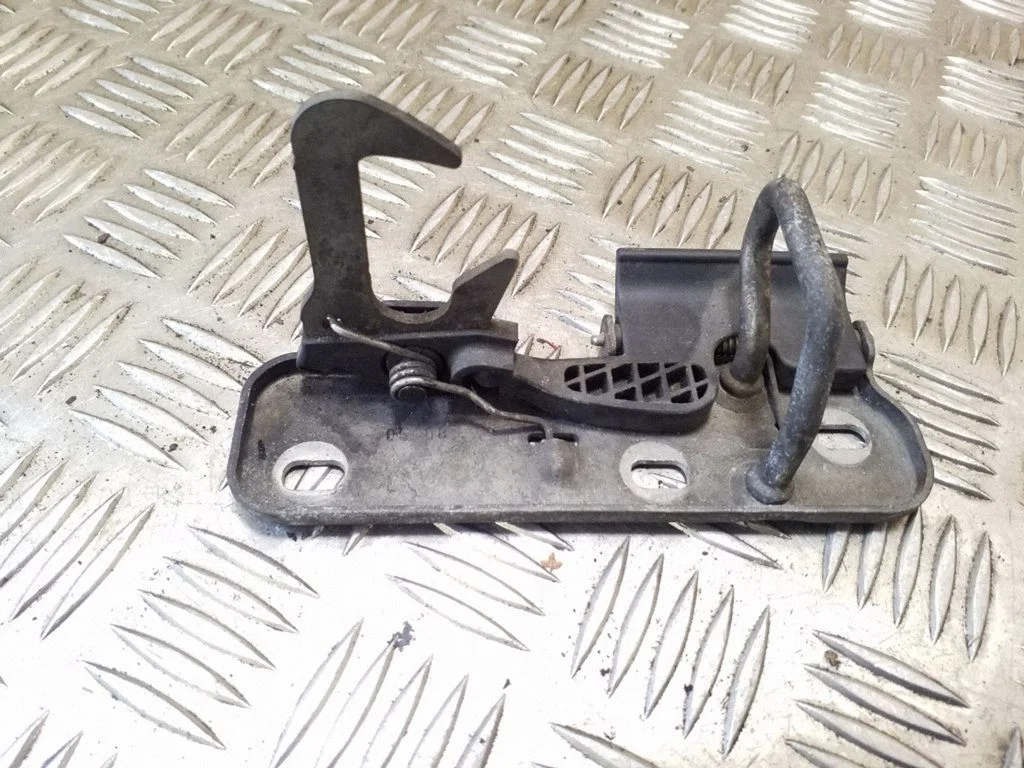 Engine bonnet/hood lock/catch – Volkswagen Golf Plus (2005-2013)