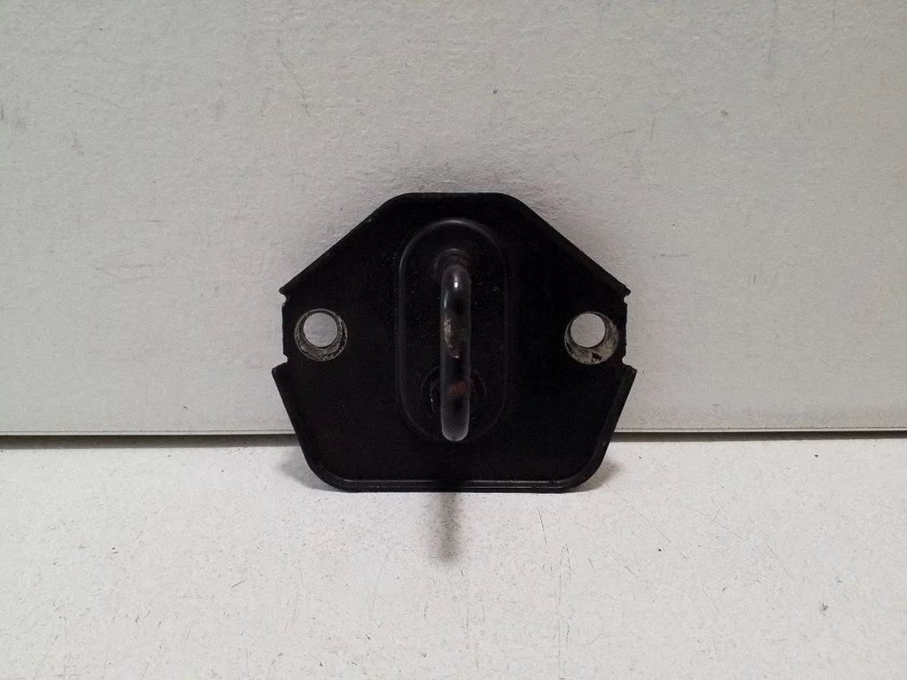 Mootorikapoti luku aas 8X2316K689AB