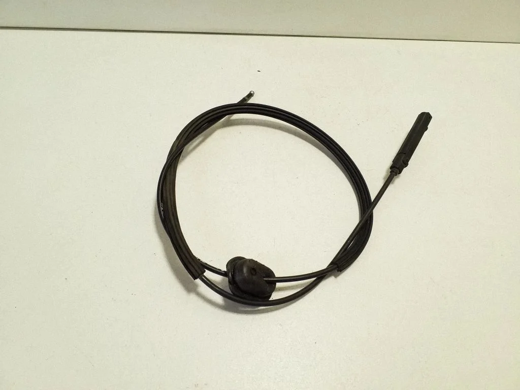 Motora pārsega slēdzenes atvēršanas trose – Volkswagen Golf Plus (2005-2013)