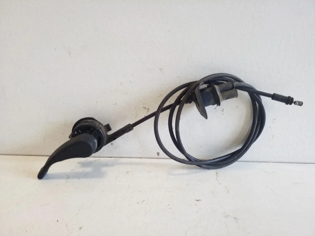 Engine bonnet/hood lock release cable