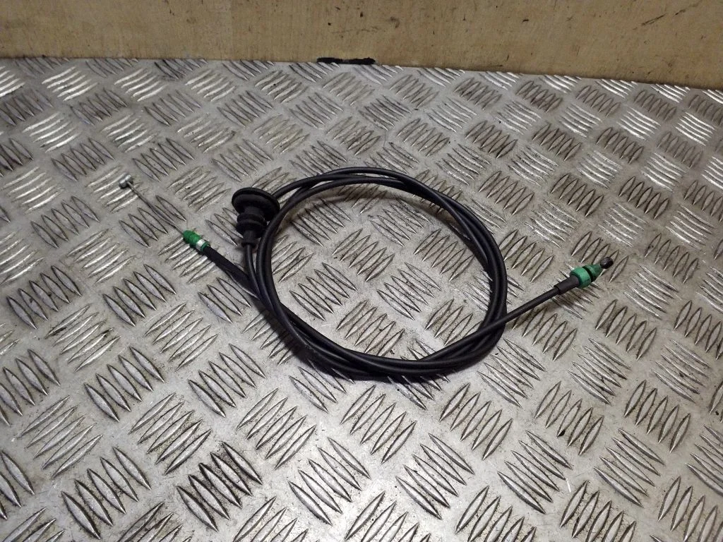 Engine bonnet/hood lock release cable