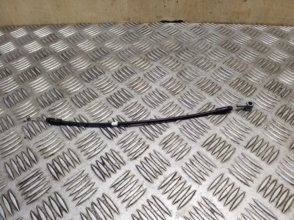 Engine bonnet/hood lock release cable K01009107