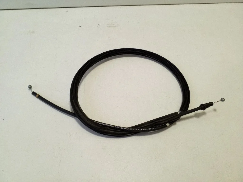 Motora pārsega slēdzenes atvēršanas trose 5G0823535B