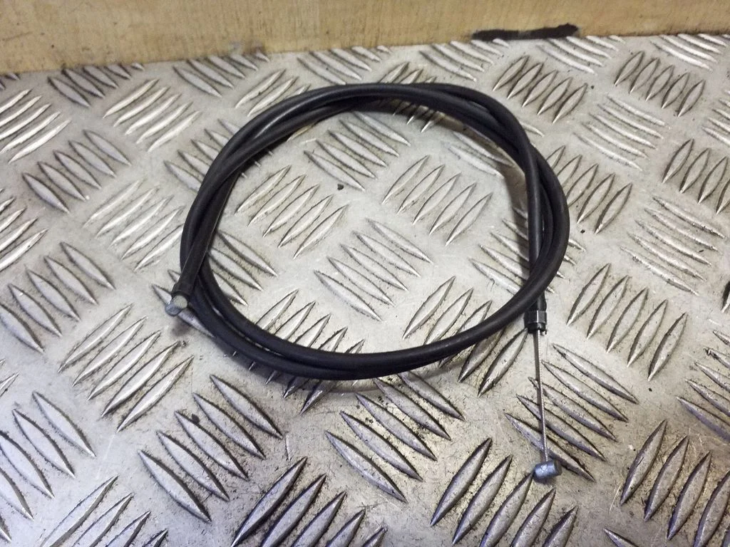 Motora pārsega slēdzenes atvēršanas trose 7255801