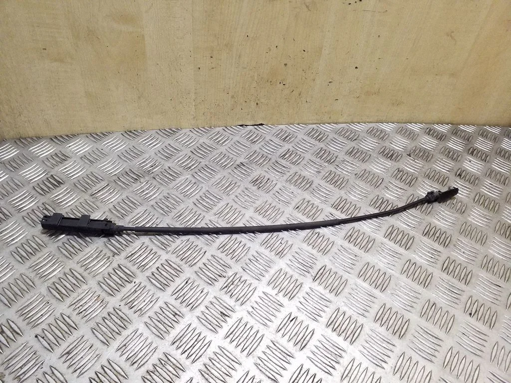 Engine bonnet/hood lock release cable 8R2823531