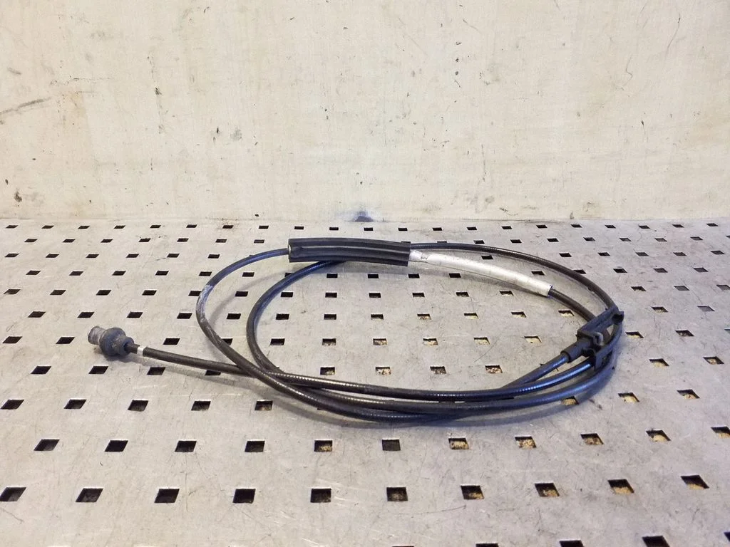 Engine bonnet/hood lock release cable 4F2823531B