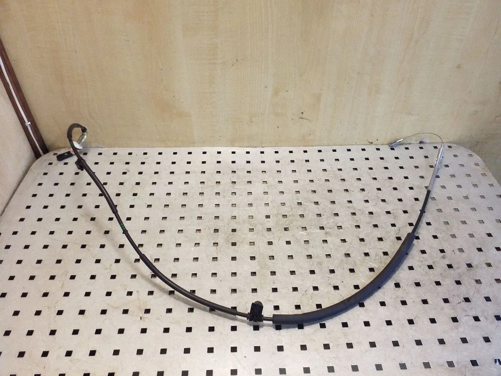Engine bonnet/hood lock release cable