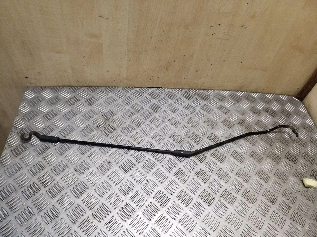 Engine bonnet/hood prop rod/strut