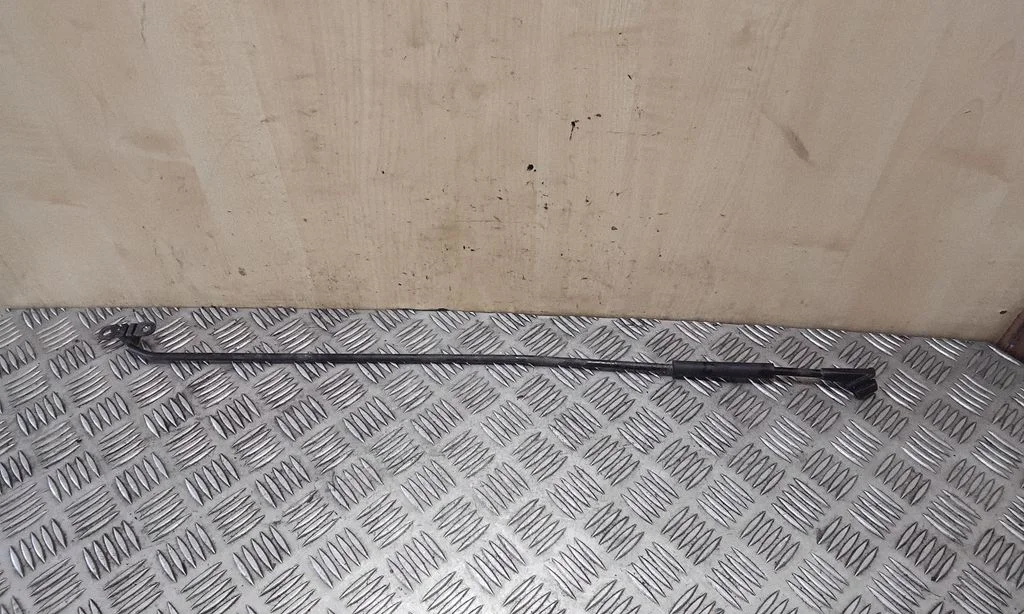 Engine bonnet/hood prop rod/strut