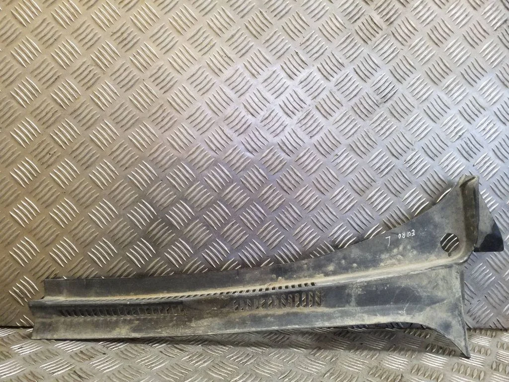Wiper trim – Volkswagen Golf Plus (2005-2013)