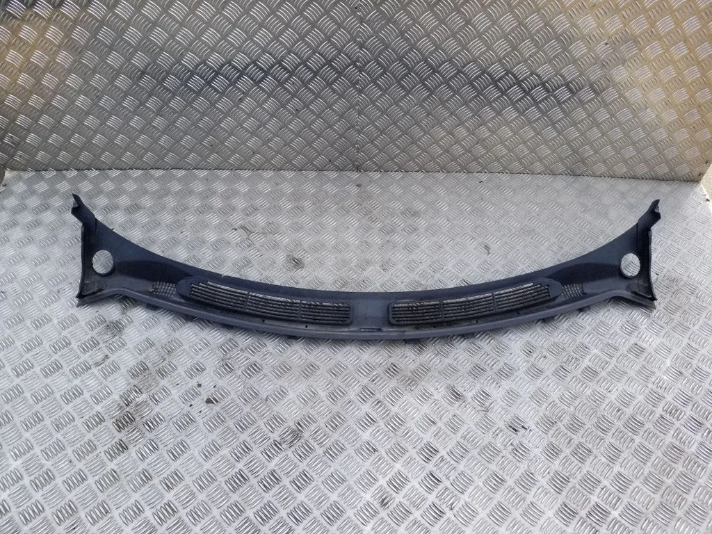 Wiper trim BK21V01914AF