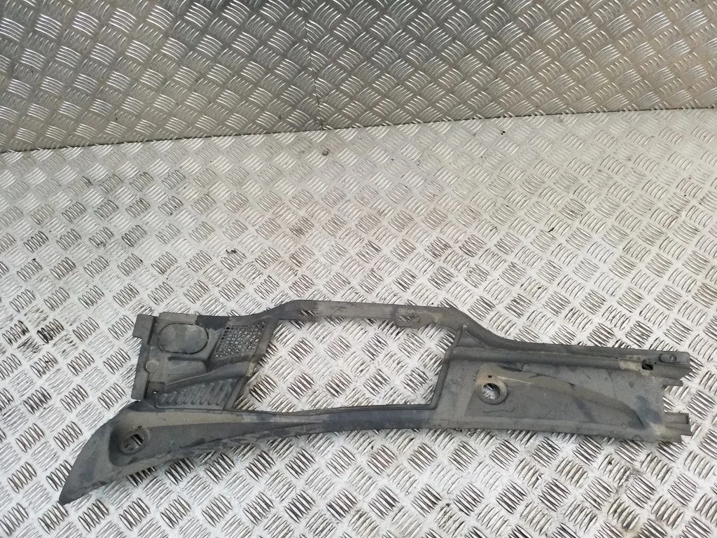 Wiper trim 7700834097