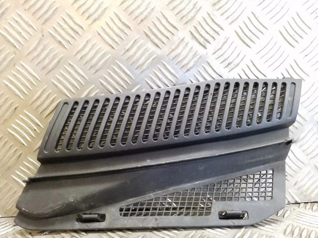 Wiper trim 7700834097