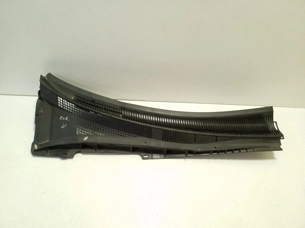 Wiper trim GJ6A507P1 – Mazda 6 (2002-2008)