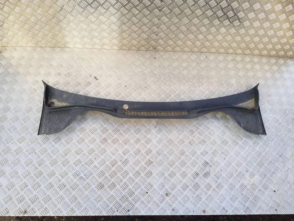 Wiper trim 6R2819415B