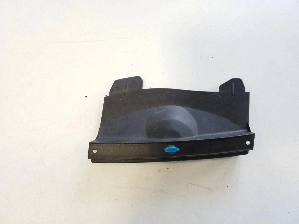 Wiper trim 5578376010