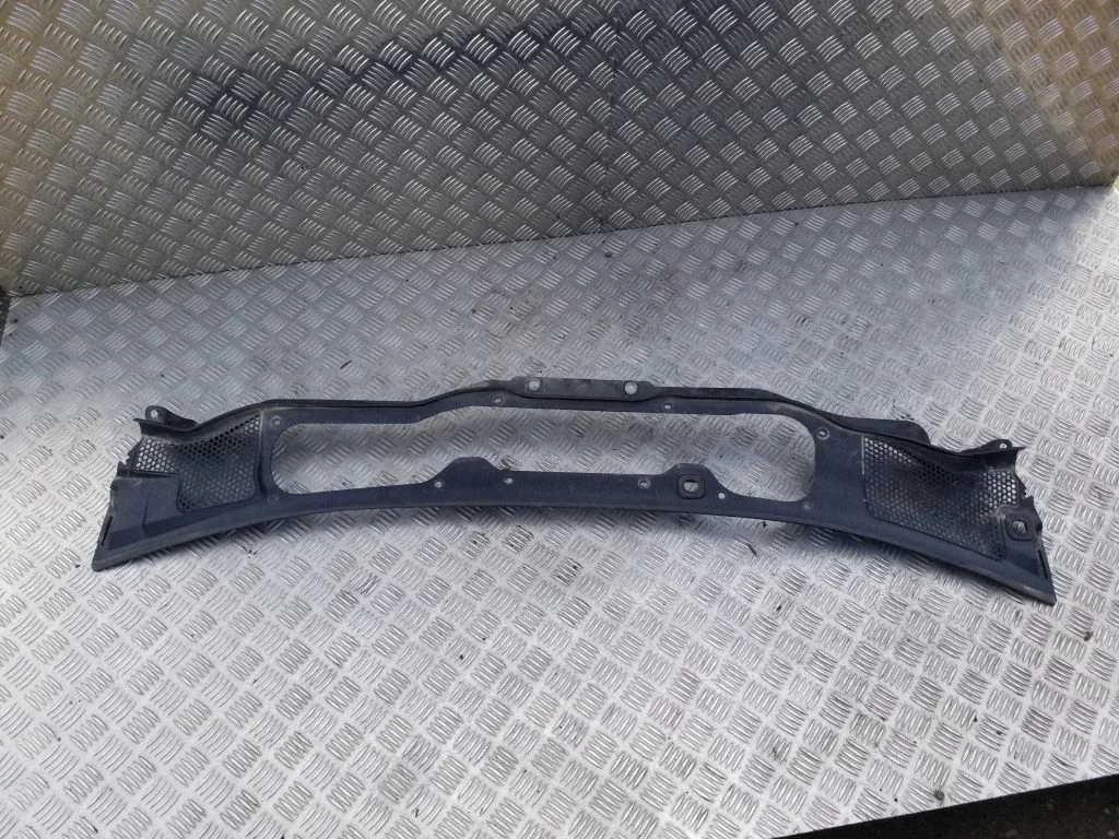 Wiper trim – Volvo V40 (2012-2019)