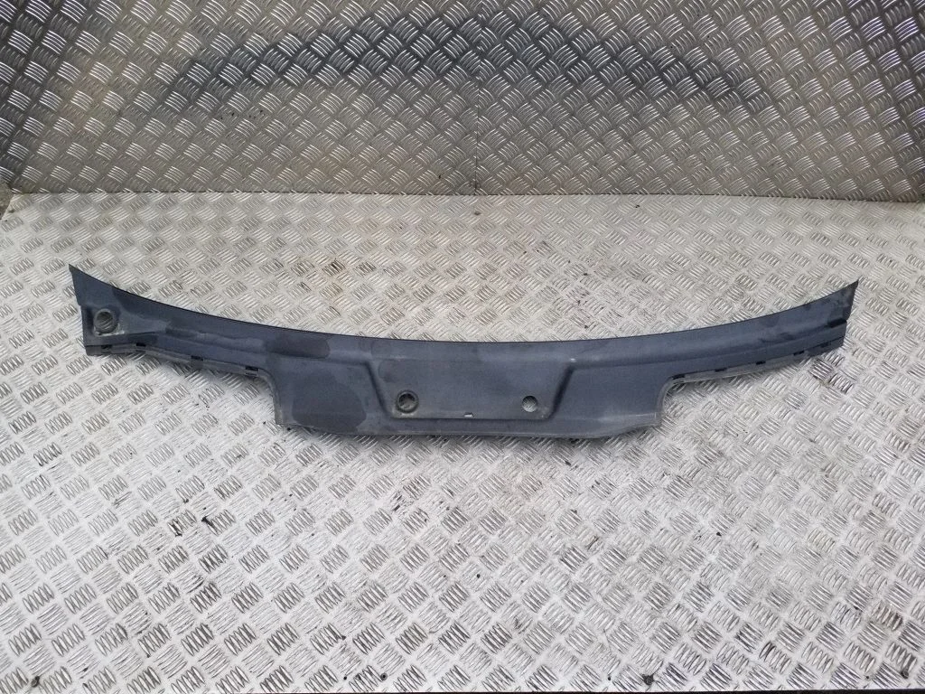 Wiper trim 7P5819401C