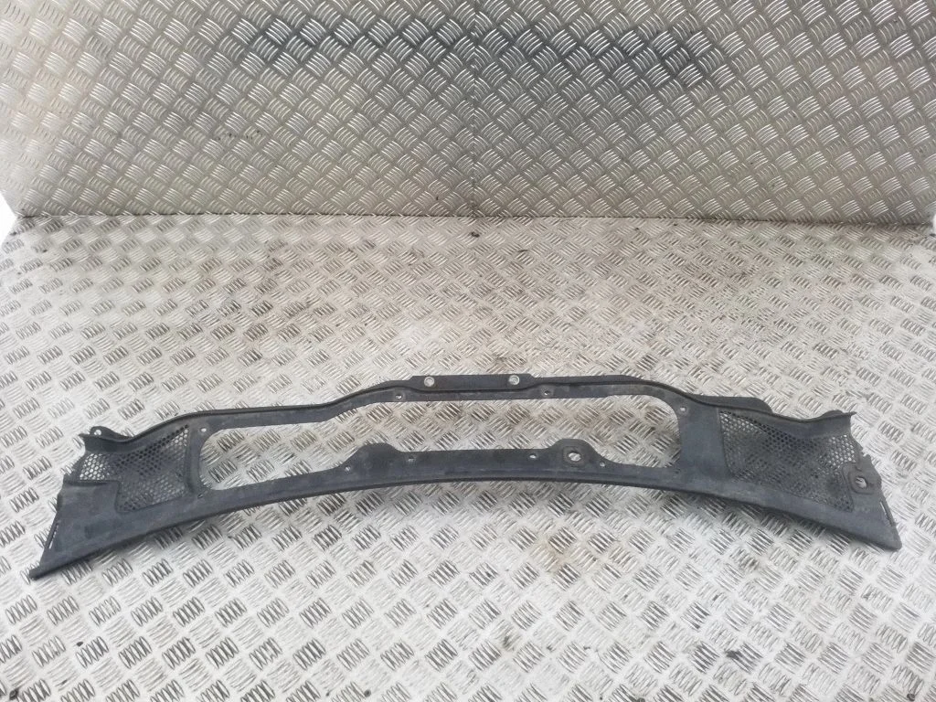 Wiper trim – Volvo V40 (2012-2019)