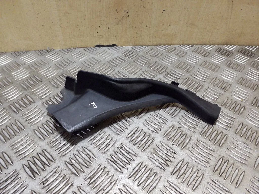 Wiper trim 74221T0A00