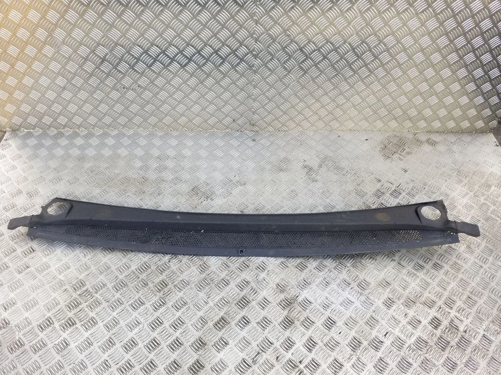 Wiper trim 9675943577 – Citroen C4 Grand Picasso (2013-2018)