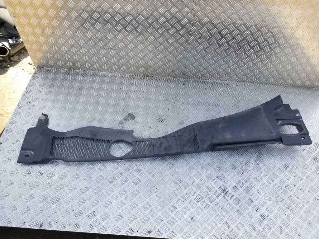 Wiper trim 8K2819447