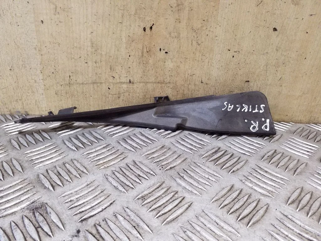 Wiper trim 668941KK0A