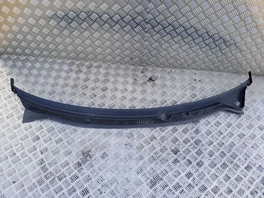 Wiper trim – Volkswagen Polo IV 9N3 (2005-2009)