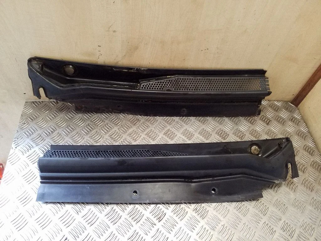 Wiper trim 9687792077 – Citroen C4 Grand Picasso (2007-2013)