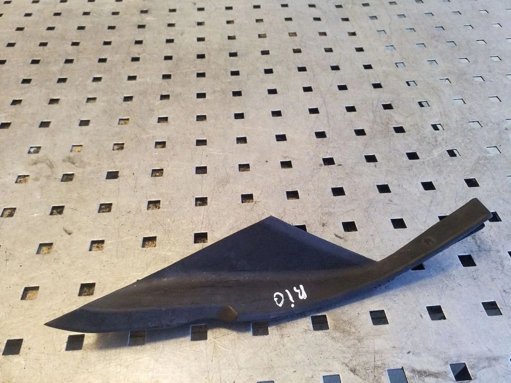 Wiper trim 86153W910