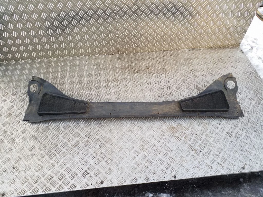 Wiper trim BM51A02216AE