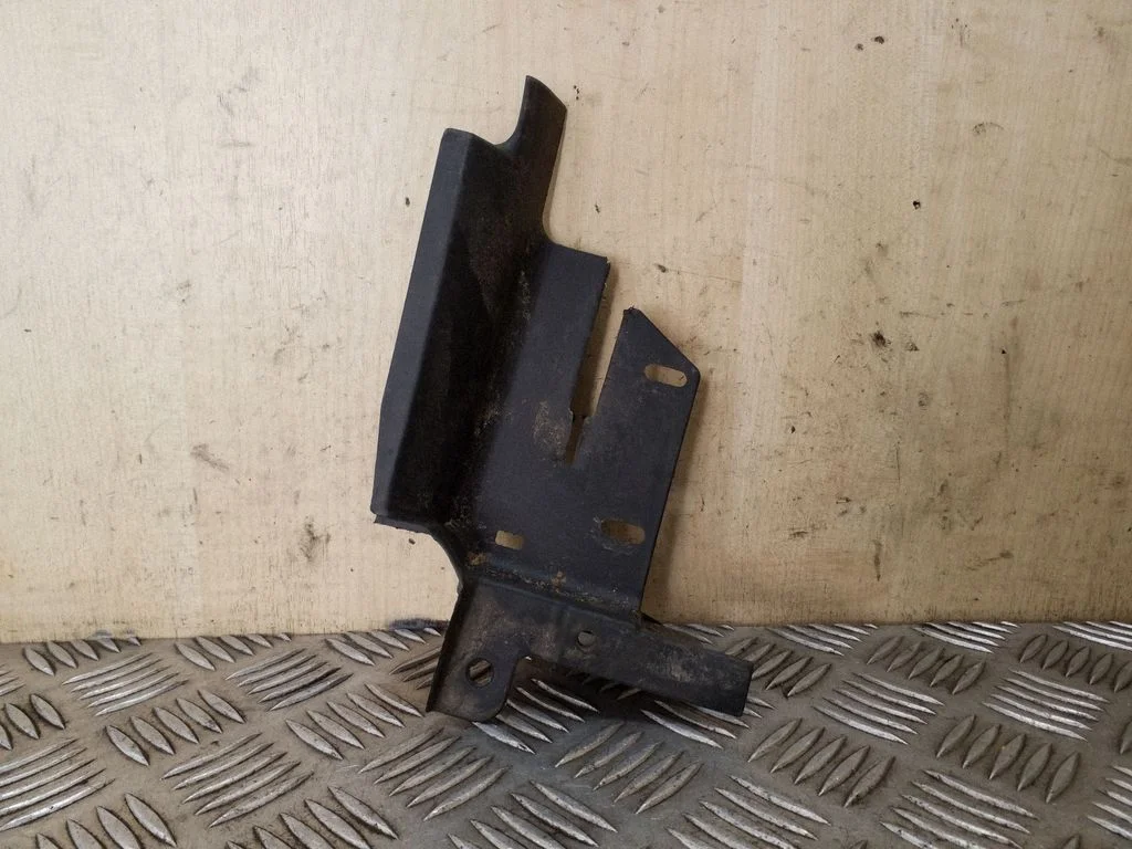 Wiper trim 91461AG000