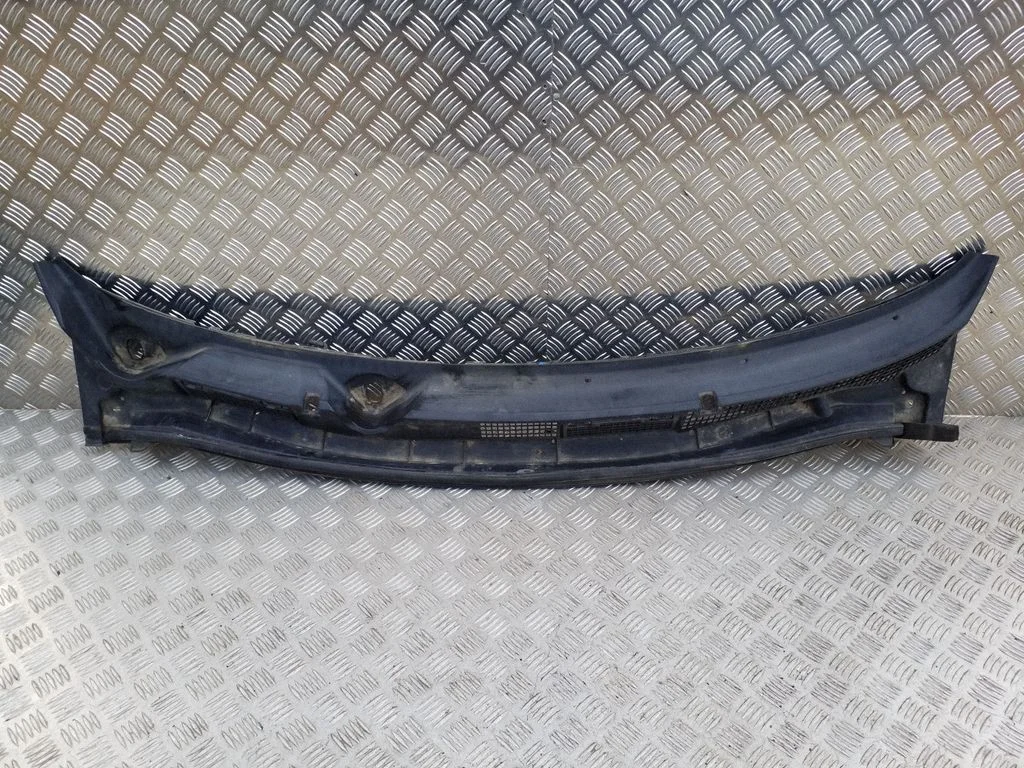 Wiper trim – Nissan Qashqai+2 (2008-2010)