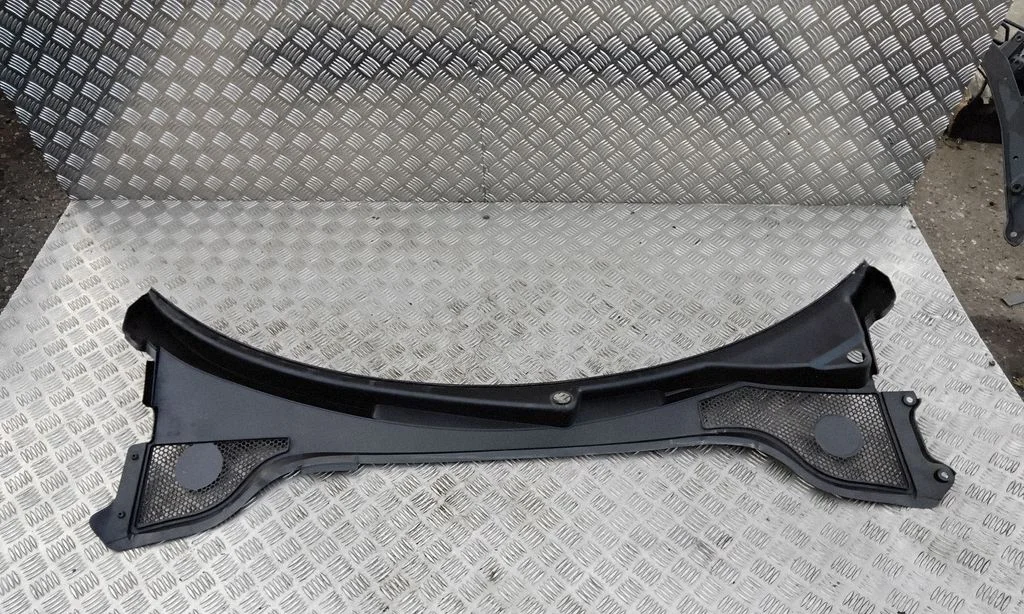Wiper trim 8J2819401