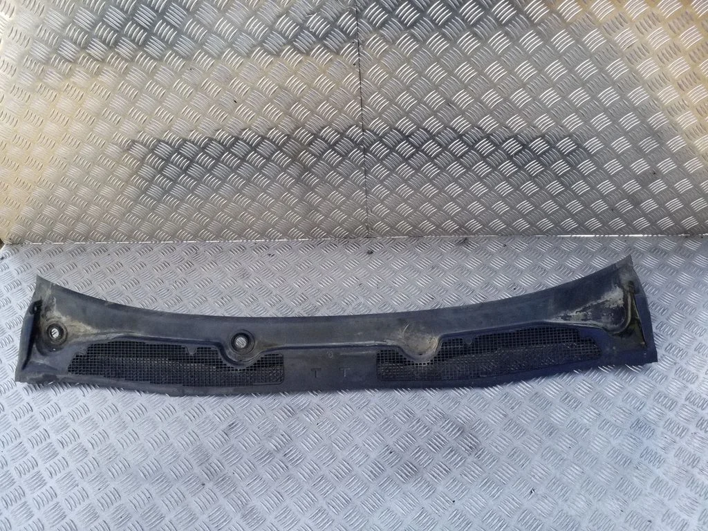 Wiper trim 668110006R