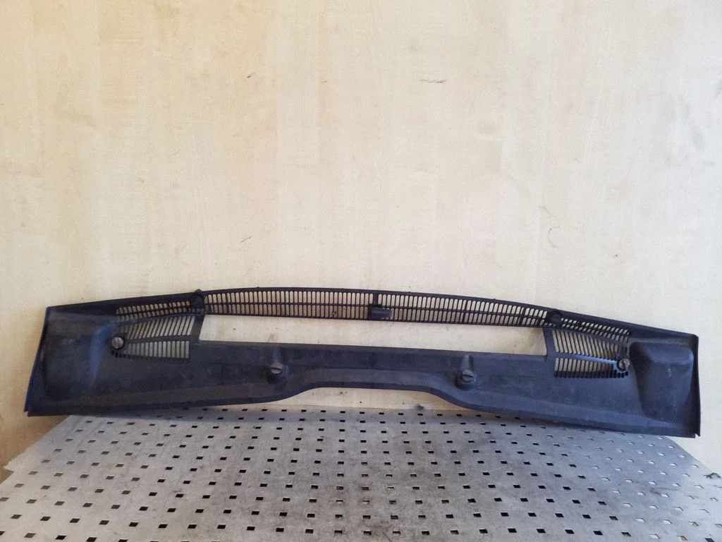 Wiper trim 64318409048