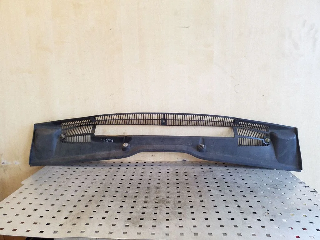 Wiper trim 64318409048