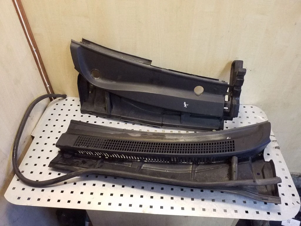 Wiper trim 5570805130